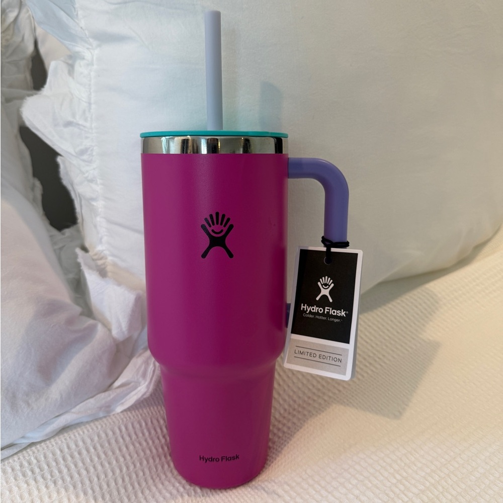 NWT - Hydro Flask All Around Travel Straw Tumbler with Handle - 40oz